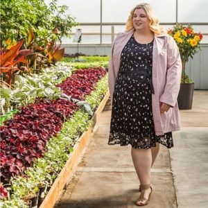 CLAIRE FRANCE - Lace dress with ribbon belt - Size 3X